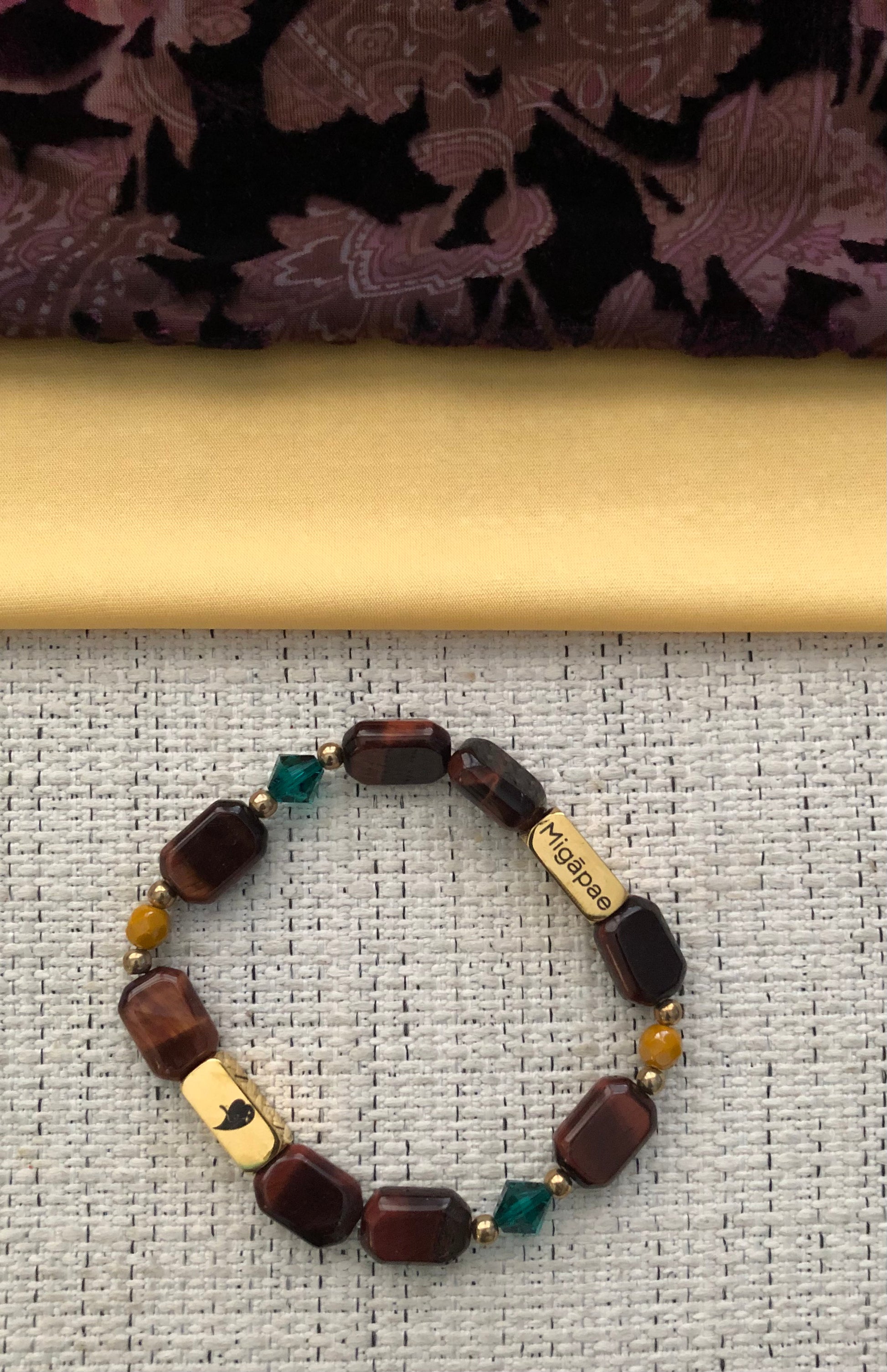 Red tiger's eye Migāpae bracelet